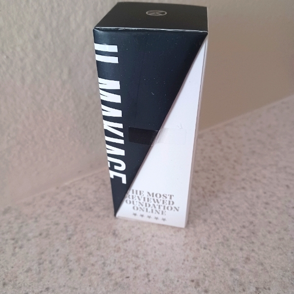 IL MAKIAGE foundation NWT - Picture 1 of 2